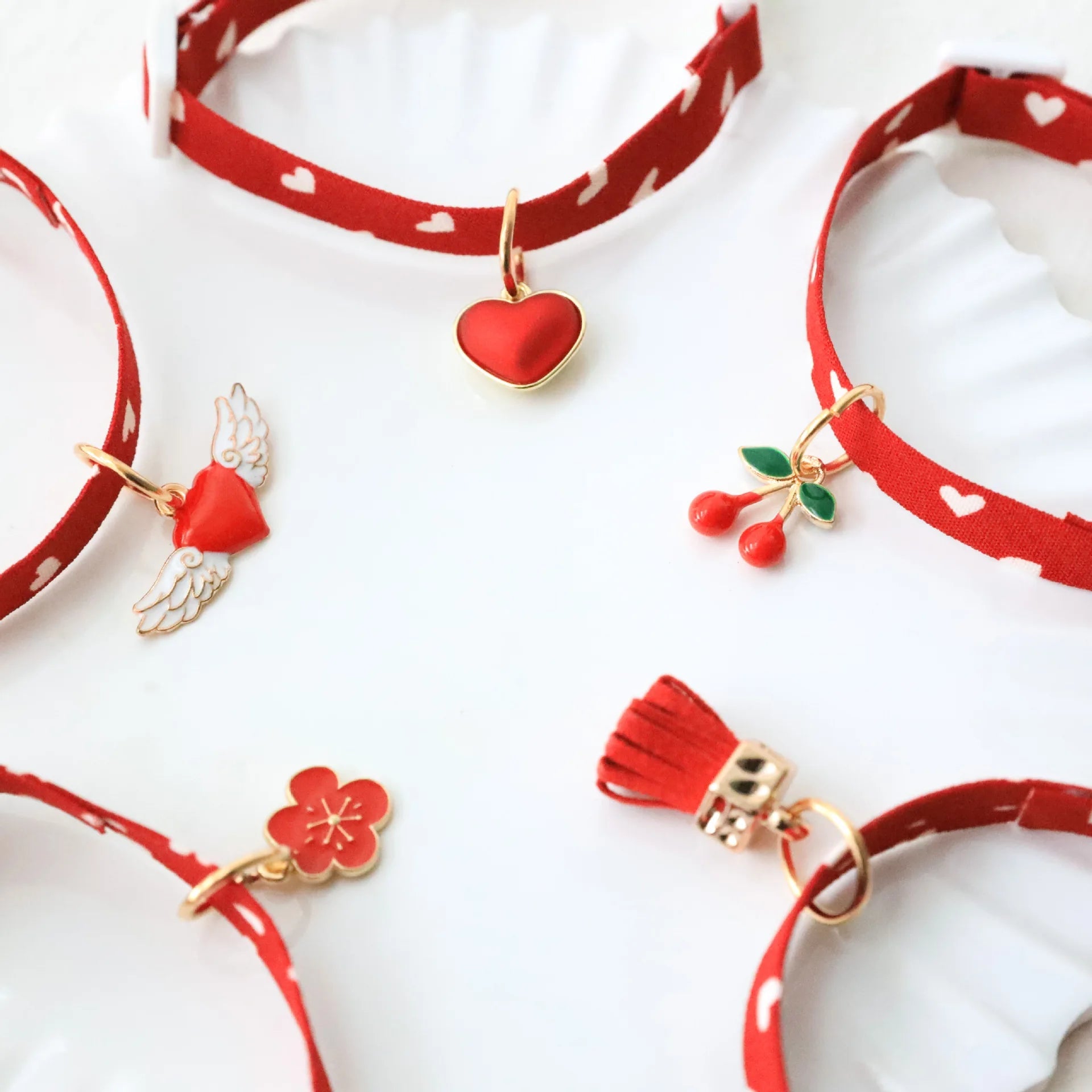 Heart Design Pet Collar with Bell - 